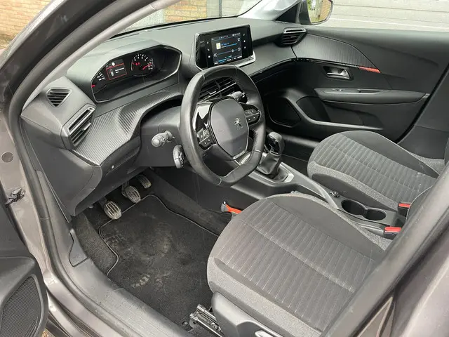 Peugeot 208 1.2 PureTech Active 2021 Benzine 11