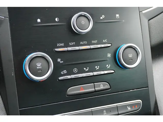 Renault Mégane Estate 1.3 TCe Limited 2020 Benzine 26