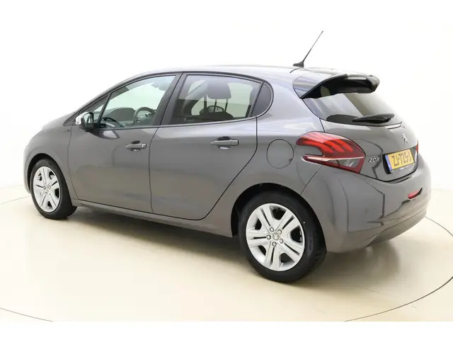 Peugeot 208 1.2 PureTech Signature 2019 Benzine 4