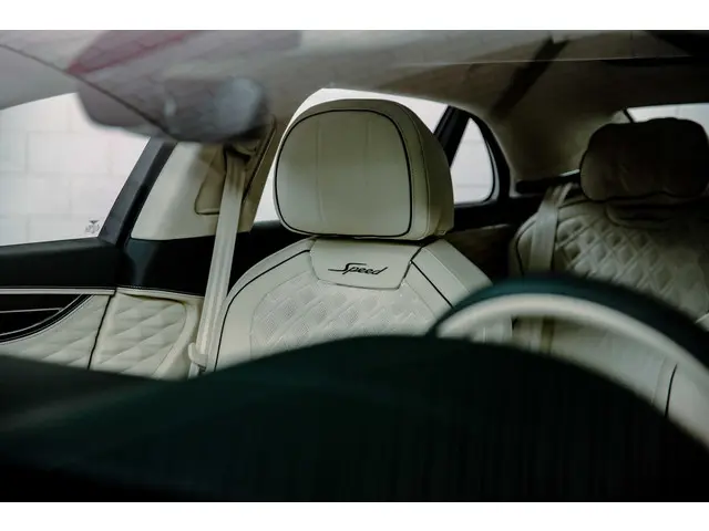 Bentley Flying Spur SPEED 6.0 W12 2023 Benzine 20