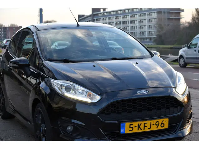 Ford Fiesta 1.0 EcoBoost Sport 125 PK 2013 Benzine 24