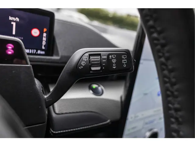 Ford Mustang Mach-E RWD 75 kWh 2021 Elektrisch 37