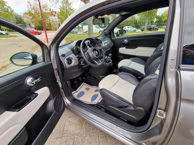 Fiat 500 1.0 Hybrid Dolcevita 2021 Hybride Benzine 14