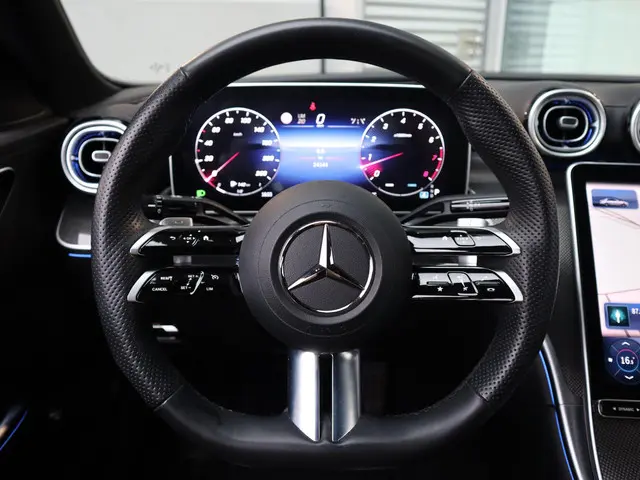 Mercedes-Benz C-Klasse 180 AMG Line 2024 Benzine 14