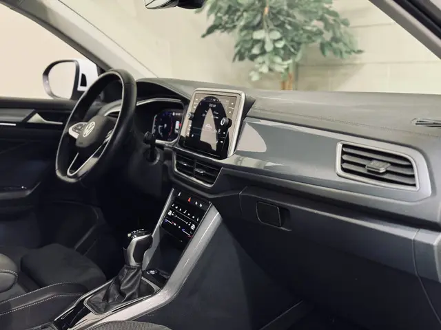 Volkswagen T-Roc 1.5 TSI DSG Style 2022 Benzine 23