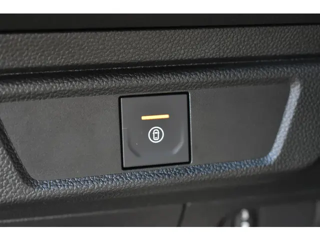 Dacia Jogger Hybrid 140 Extreme 2025 Hybride Benzine 24