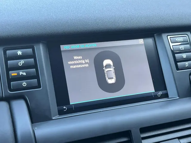 Land Rover Discovery Sport 2.0 TD4 Pure 2018 Diesel 10