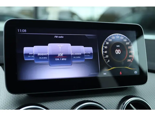 Mercedes-Benz B-Klasse 180 AMBITION 2016 Benzine 27