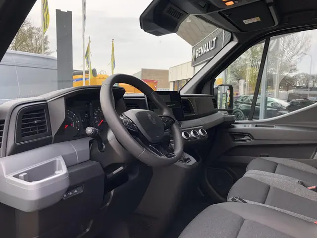 Renault Master T35 2.0 dCi 150 L2H2 Advance 2024 Diesel 13