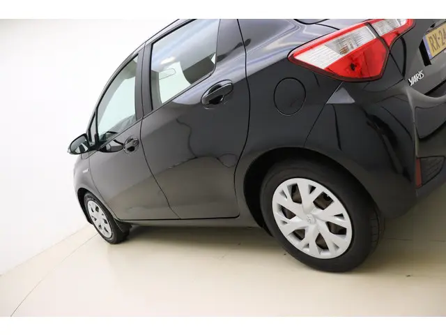 Toyota Yaris 1.5 Hybrid Aspiration 2018 Hybride Benzine 15