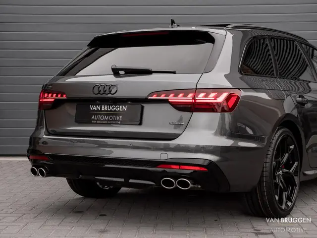 Audi A4 Avant 40 TFSI Quattro S-Line 2020 Benzine 35