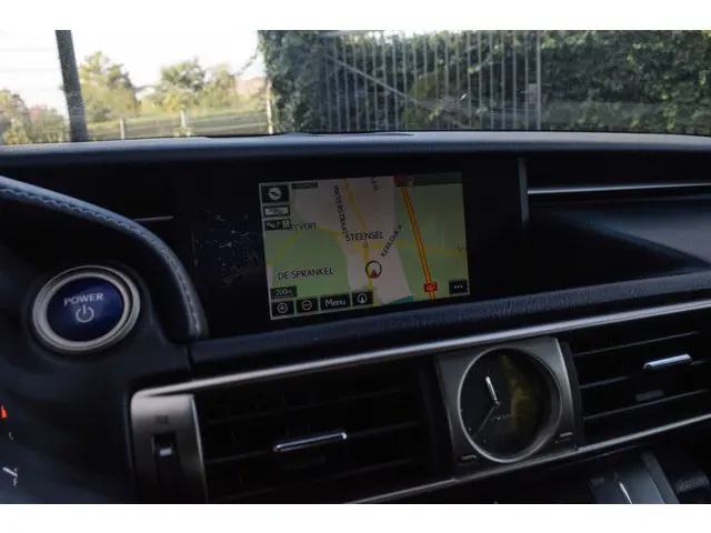 Lexus IS 300h Business Line Pro 2013 Hybride Benzine 11