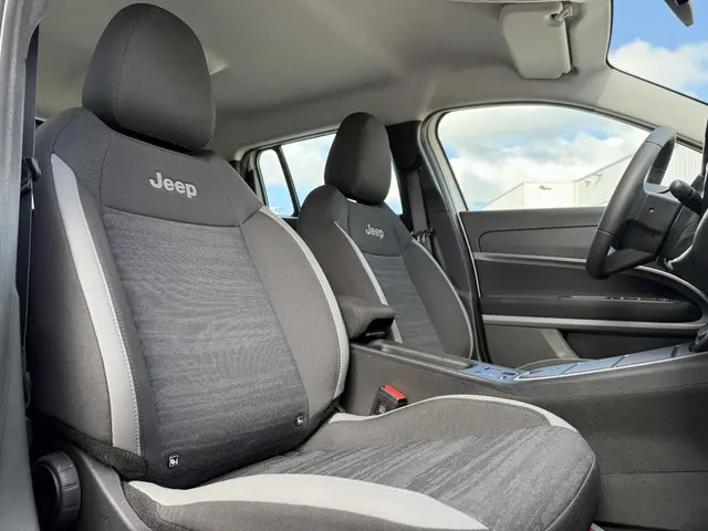Jeep Avenger Longitude 54 kWh 2024 Elektrisch 13
