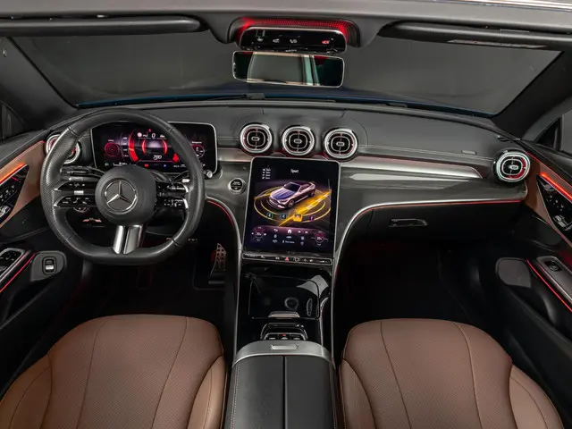 Mercedes-Benz CLE Cabriolet 200 AMG Line 2024 Benzine 5