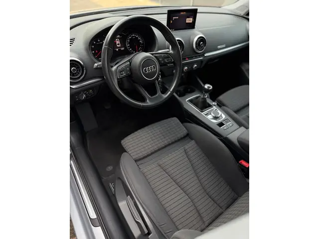 Audi A3 Limousine 30 TFSI Sport CarPlay 2018 Benzine 4