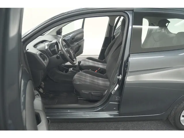 Peugeot 108 1.0 e-VTi Active 2019 Benzine 21