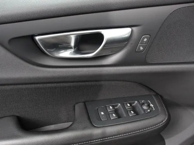 Volvo V60 2.0 B3 Automaat Momentum 2021 Benzine 14