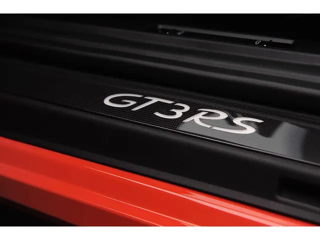 Porsche 911 4.0 GT3 RS | PCCB | Neuslift 2015 Benzine 11