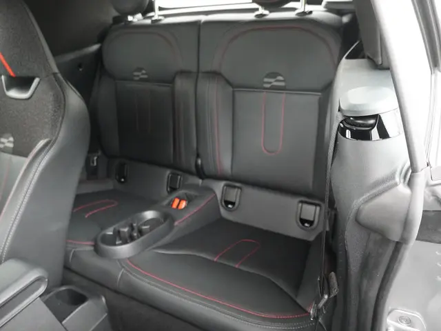 MINI Cabrio JCW 2025 Benzine 15