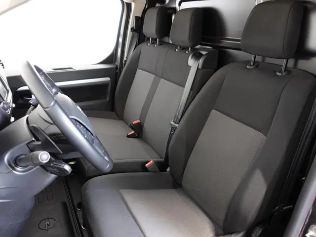 Opel Vivaro 145PK Automaat L3H1 2024 Diesel 26