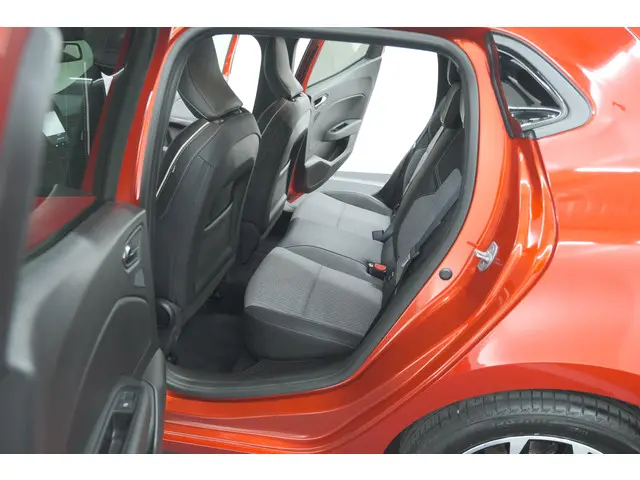 Renault Clio 1.0 TCe 90 GPF techno 2025 Benzine 30