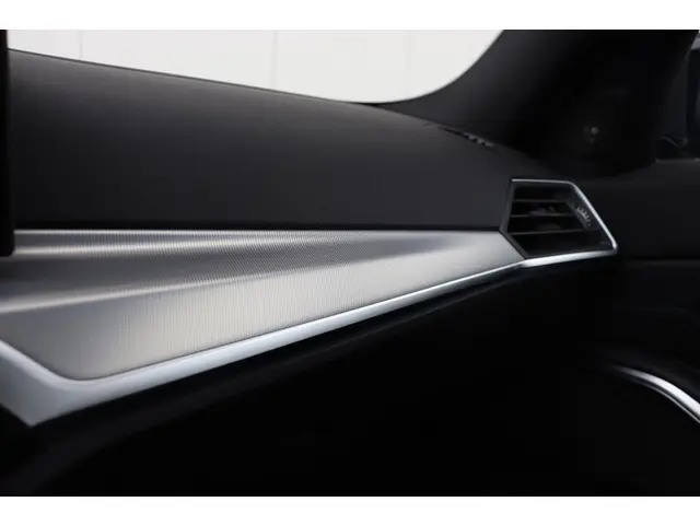 BMW 3 Serie 320e 2025 Hybride Benzine 34