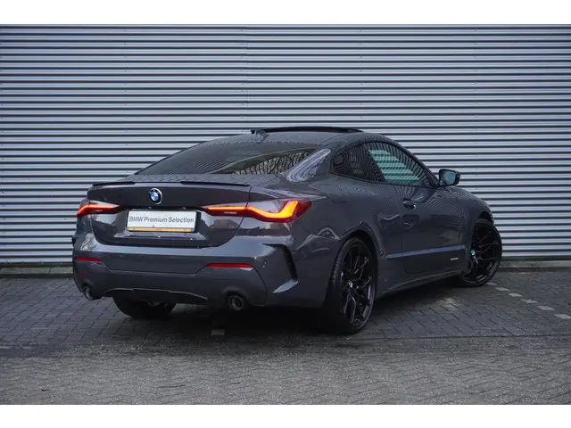 BMW 4 Serie Coupé 430i 2022 Benzine 2