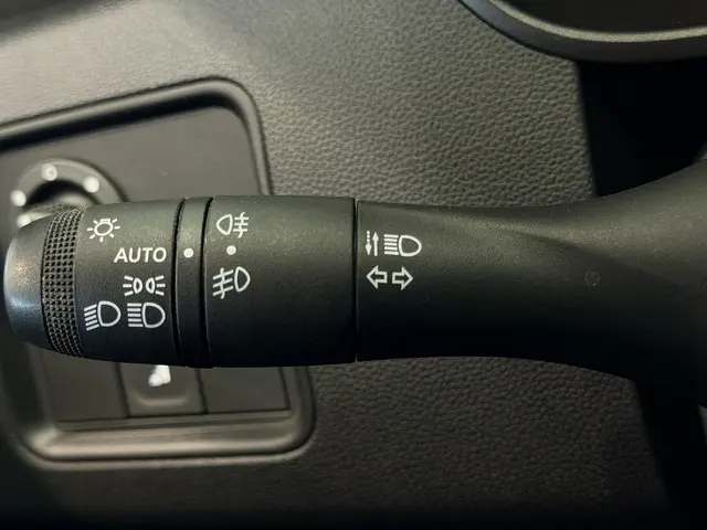 Dacia Duster 1.3 TCe 150 EDC Prestige 2022 Benzine 35