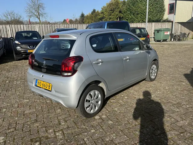 Peugeot 108 1.0 e-VTi Blue Lion 2017 Benzine 4