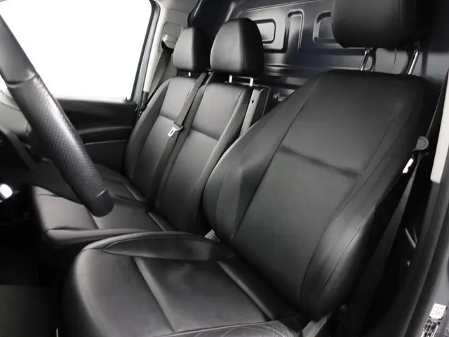 Mercedes-Benz Vito 114 CDI Lang 2023 Diesel 25