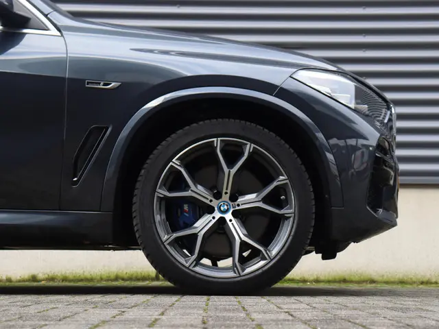 BMW X5 xDrive45e 2021 Hybride Benzine 6