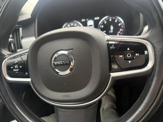 Volvo S90 2.0 T5 2017 Benzine 24