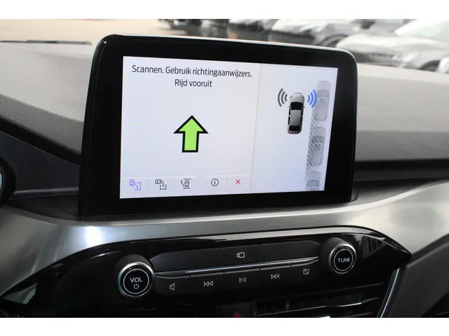 Ford Kuga 2.5 PHEV Titanium 2021 Hybride Benzine 21