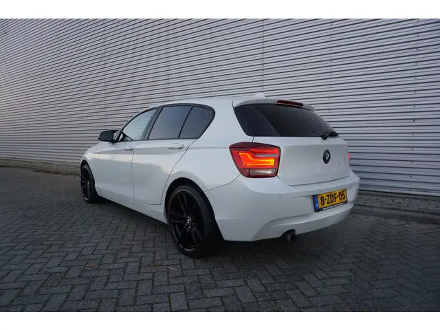 BMW 1 Serie 116i Executive 2014 Benzine 3