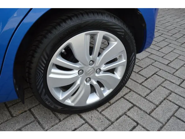 Suzuki Swift 1.2 Select 2017 Benzine 10
