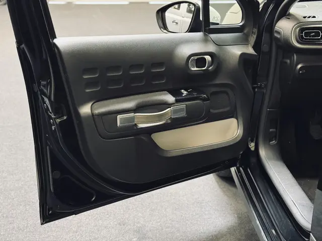 Citroën C3 1.2 PureTech 110PK Shine 2020 Benzine 11