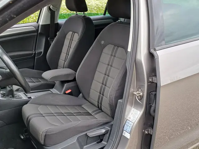 Volkswagen Golf 2