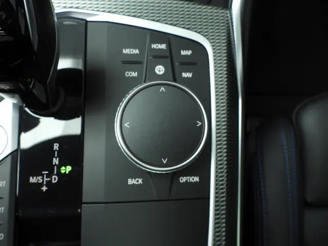 BMW 3 Serie Touring 330i xDrive 2022 Benzine 28