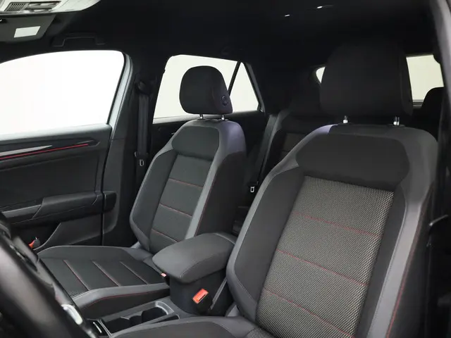 Volkswagen T-Roc 1.5TSI/150PK DSG Sport 2021 Benzine 6