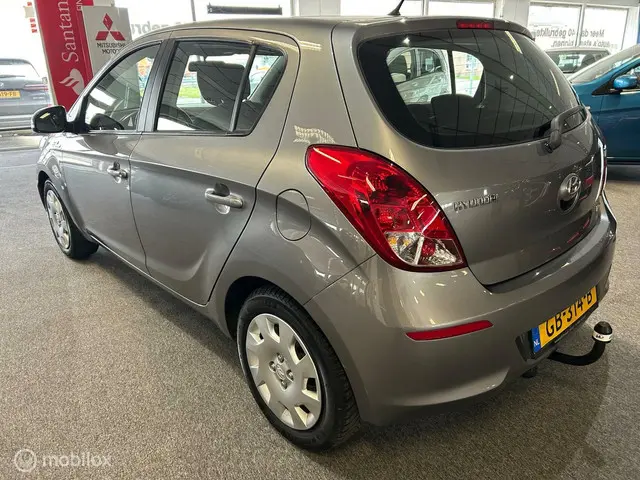 Hyundai i20 1.2 HP i-Motion Comfort Trekhaak 2015 Benzine 4