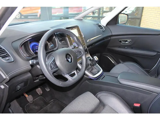 Renault Scénic 1.3 TCe Techno 2022 Benzine 3