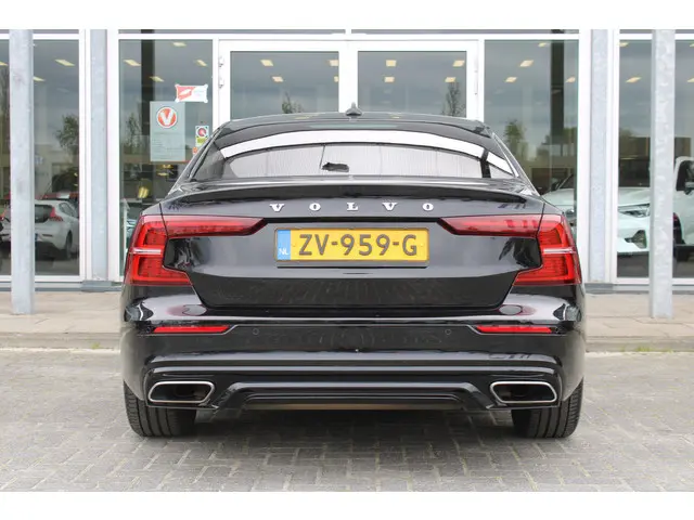 Volvo S60 T4 Automaat R-Design 2019 Benzine 36
