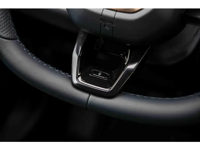 Lynk & Co 08 1.5 More 2025 Hybride Benzine 31