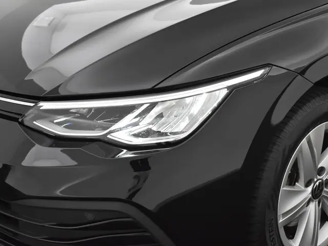 Volkswagen Golf 1.0 Tsi 110pk Life 2023 Benzine 17