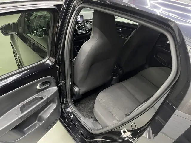 Volkswagen up! 1.0 high up! BlueMotion 2016 Benzine 13