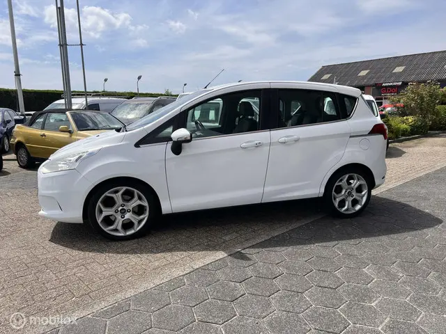 Ford B-MAX 1.0 EcoBoost Titanium LEDER 2013 Benzine 2