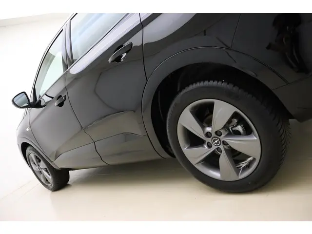 Opel Grandland 1.2 Turbo GS 2024 Benzine 29