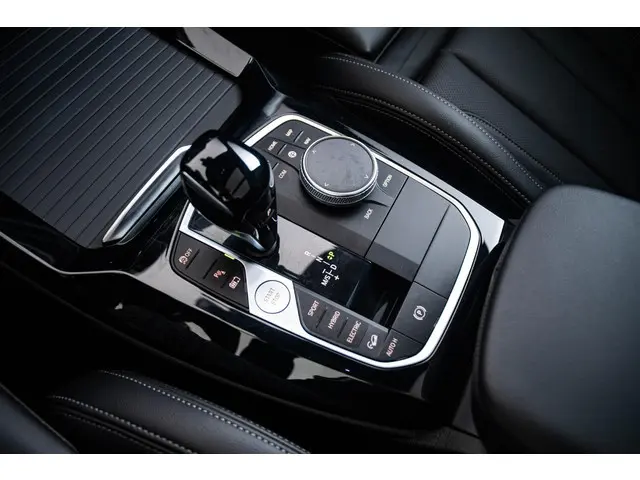 BMW X3 xDrive30e High Executive 2022 Hybride Benzine 18