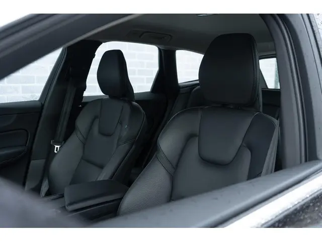 Volvo XC60 B5 Momentum Pro 2020 Benzine 6