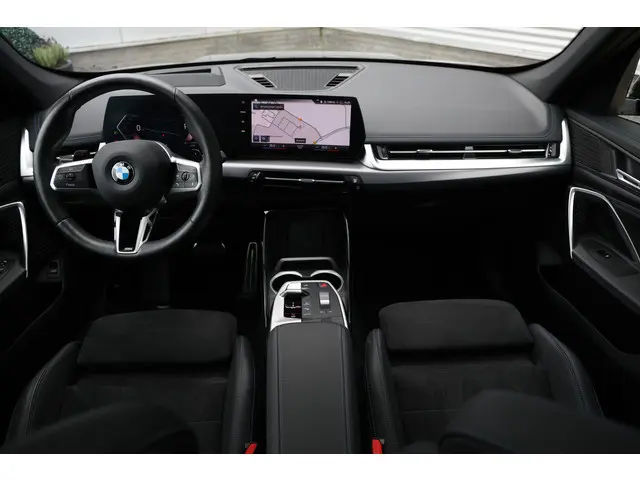 BMW X1 sDrive20i 170pk M-Sport Black Ed. 2023 Benzine 35